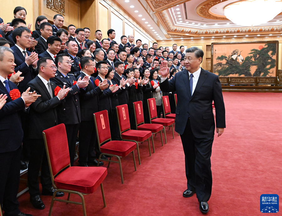 習(xí)近平會見全國“楓橋式工作法”入選單...